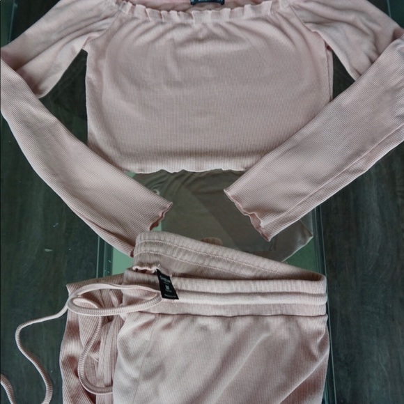 Crop top and jogger set - Picture 6 of 6